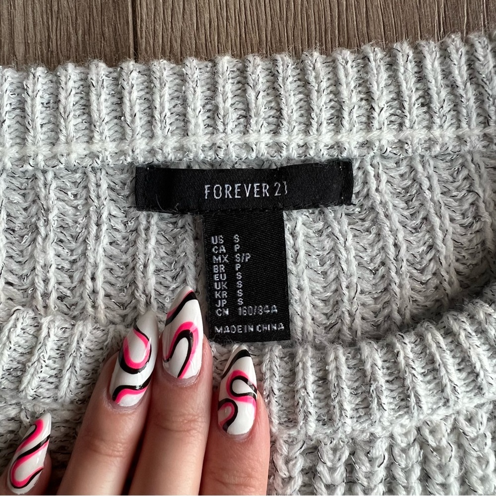 SOLD⚡️FOREVER 21 cropped knit sweater - Picture 5 of 5